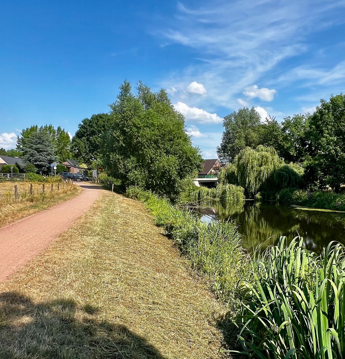 Bocholter Aa und Radweg in Bocholt